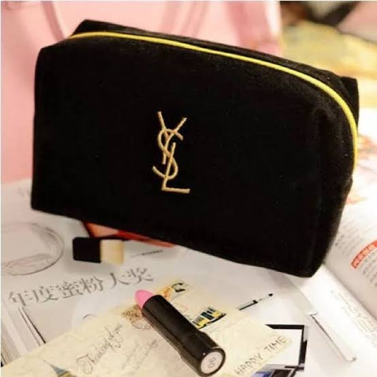 Yves Saint Laurent pochette maquillage velouté noir