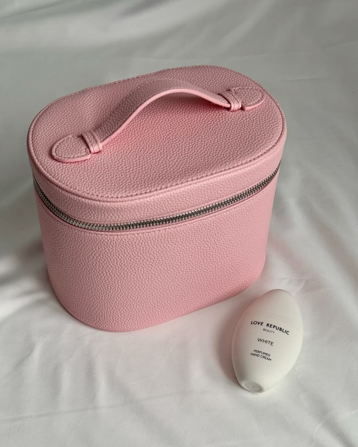 Makeup case dupe saie baby pink