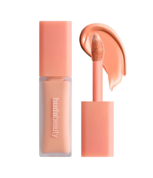 HUDA BEAUTY #FAUXFILTER UNDER EYE COLOR CORRECTOR Brightens, evens & corrects pigmentation with a long-lasting finish. ● 9ml